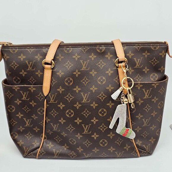 Authentic Louis Vuitton Lock & Key with unbranded Bagcharm, Keycharm, Keychain - Picture 2 of 8